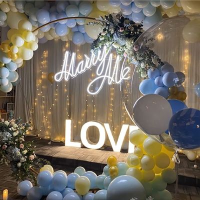 Modèle contemporain Signalisation numérique LED personnalisée Signalisation au néon pour la décoration murale personnalisée