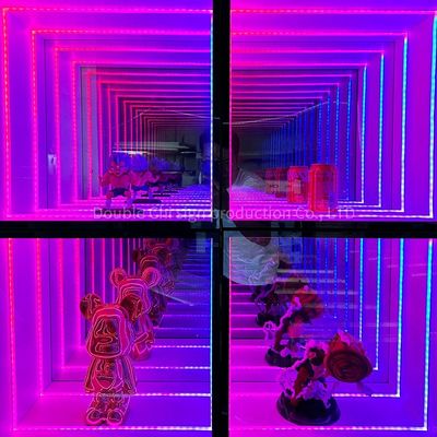 Superbement conçu Cabinet d'affichage de miroir d'abîme lumineux infini avec taille personnalisée