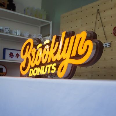 Adaptateur d'alimentation en mode acrylique 3D LED plastique caractères lumineux pour le devant de la boutique