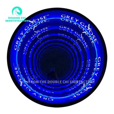 Des miroirs en néon acrylique à l'intérieur, une combinaison parfaite d'art et de précision