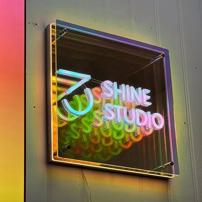 Couleurs personnalisables 3D LED effet d'infini Miroir Lumière néon signe avec matériau en verre