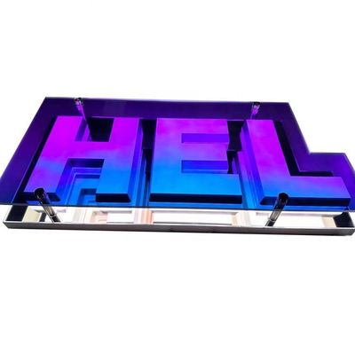 Signe lumineux LED personnalisé délicat avec arrière-plan infini et lettres 3D parfait
