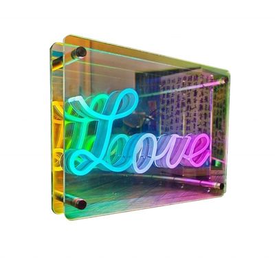 Publicité intérieure Infinity Mirror Sign Neon avec affichage de boîte lumineuse acrylique colorée