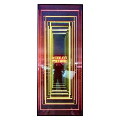 Affichage personnalisé 3D Infinity Mirror Mini RGB Acrylique Neon Signe LED Lettres Light Box Signe
