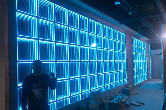 Hologramme 3D de couche d'abîme miroir coloré et personnalisé avec des bandes LED Source lumineuse