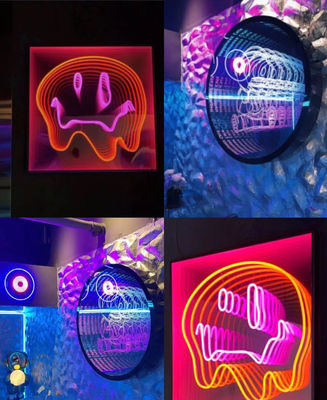 Équipement de publicité en hologramme 3D à l'intérieur avec miroir multicouche et panneau d'affichage LED